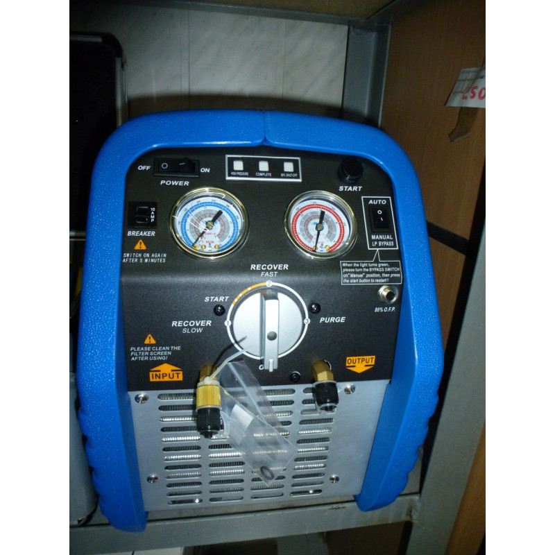 Вакуумно -заправочная станция VALUE  VRR12L
