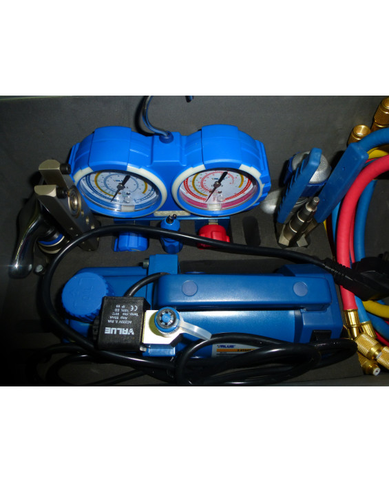 Set VALUE VTB-5A (Vacuum pump VI 215 SM, 1 pipe cutter 28 V, flaring 808-I, manifold R410A, R407C, R22, R134A, hoses, rimmer, manual flaring) box